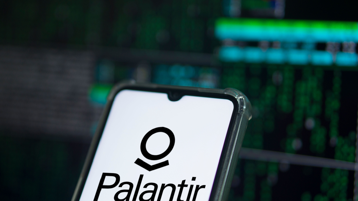 Palantir přepisuje rekordy. Má akcie po růstu o 85 % ještě kam růst ...