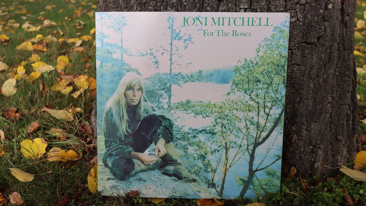 Album For the Roses od Joni Mitchell jako poetický trucpodnik - Médium.cz