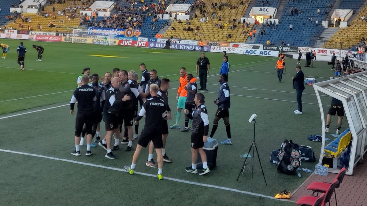 Baník Ostrava’s Path to Third Place in the Chance League: A Content Writer’s Insight