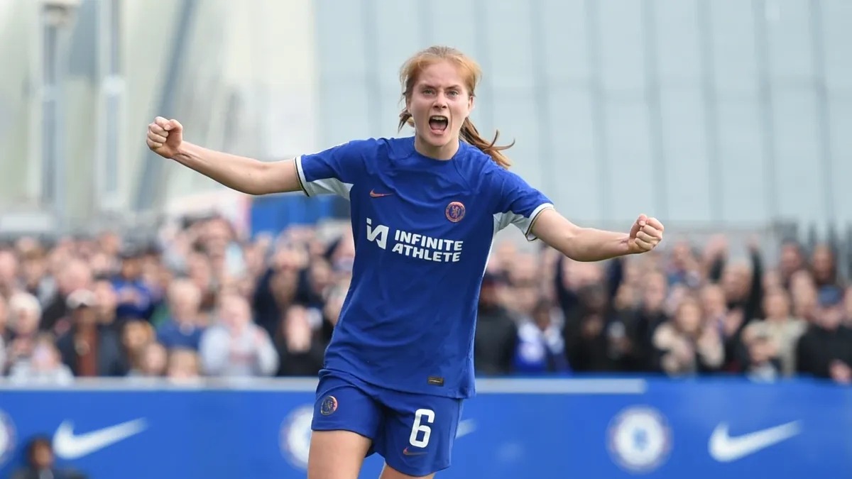 Sjoeke Nusken: From Wimbledon to Football Star