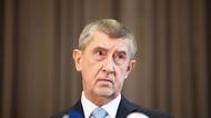 Jedna pozvánka smetla ze stolu Babišovu snahu znemožnit Pavla na summitu