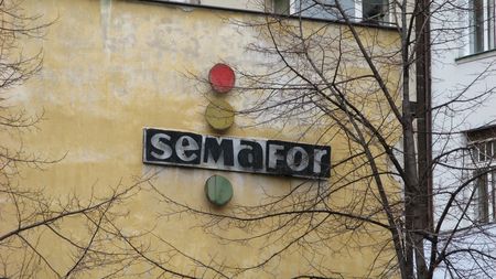 Bavili lidi a donášeli na kolegy: Jak Státní bezpečnost infiltrovala divadlo Semafor 