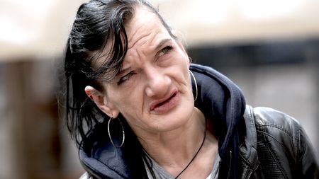 Narkomanka Katka byla krásná dívka s uhrančivýma očima: Začala brát drogy kvůli mámě, dnes je troska