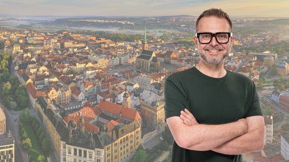 Když se masový vrah stane „jeho excelencí“ vítanou za potlesku prezidenta USA