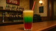 Takhle jsme popíjeli za socialismu: Retro drinky, které kdysi frčely, už vám v baru neudělají
