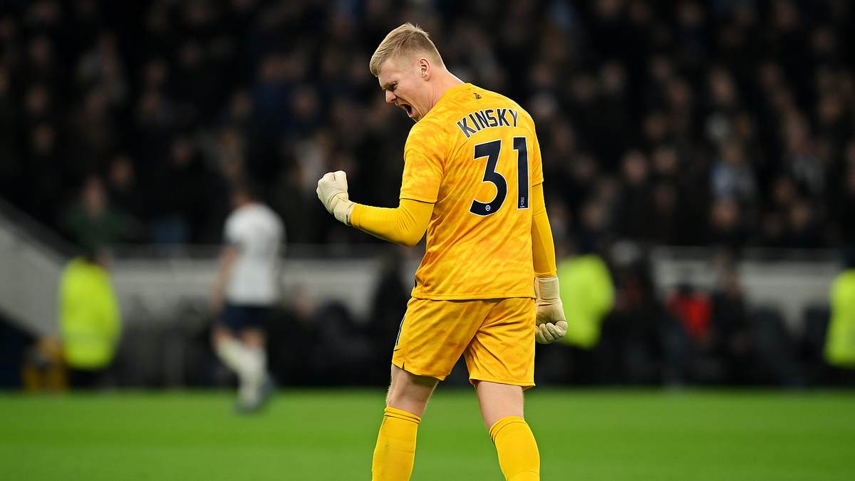 Klaus Kinski: On-Set Behavior & Tottenham’s Coach