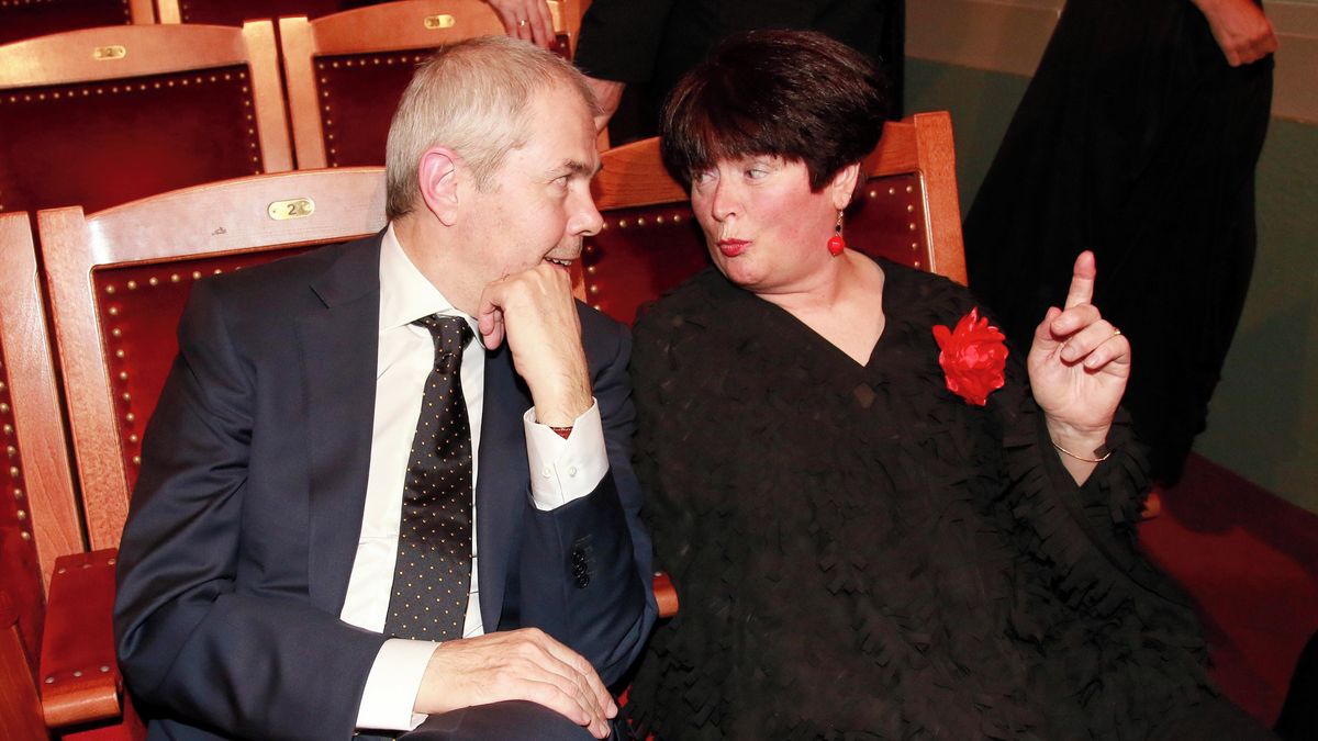 マーク・エベンの妻は美しいです。マルケタは女優として輝き、大きなハンディキャップにもかかわらず人生を楽しんでいる