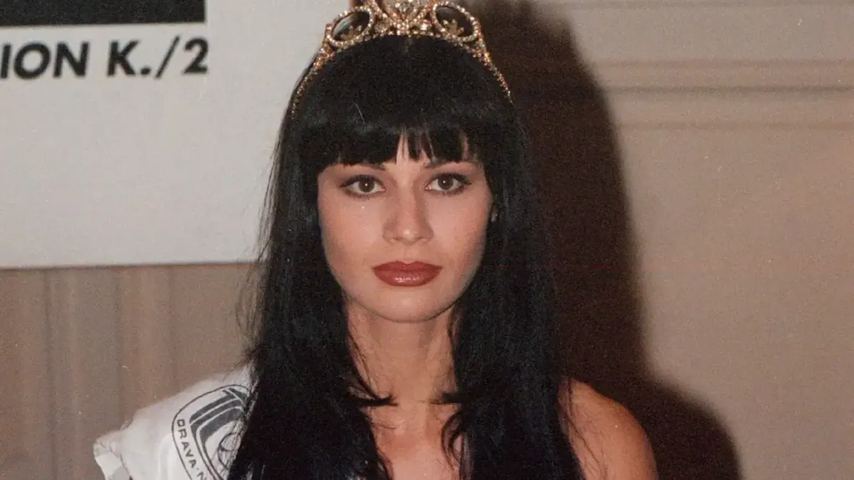 バブルコバさんを覚えていますか？彼女はパートナーのルシア・ビーラを引き取り、彼らには4人の子供がいます。彼女を認識できる人はほとんどいないだろう