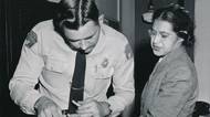 Rosa Parks odmítla uvolnit místo v autobuse. Půlka města pak 381 dní chodila pěšky