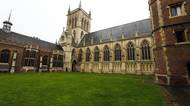 Ve 20 letech ho přijali na Cambridge. Českému studentovi teď v cestě stojí miliony