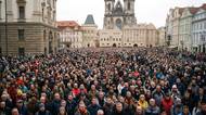 Vláda je v koncích. Útoky na média a demonstranty tvoří prostor pro novou revoluci